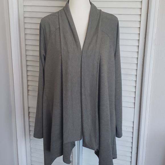 Soft Olive Green Lounge Watertall Jacket, Size Large - Picture 1 of 7